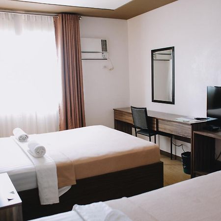 Leope Hotel Cebu Екстериор снимка